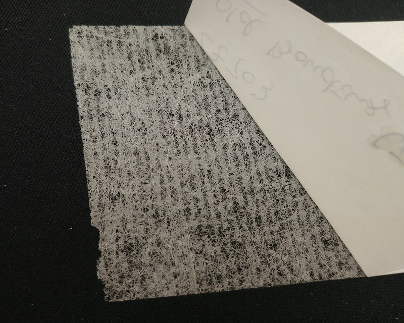 Papier podszewkowy z siatki termotopliwej PA